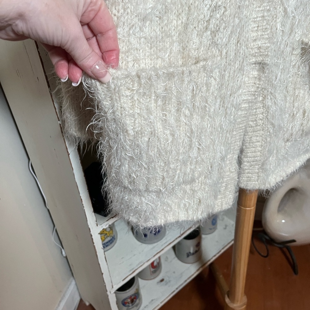Free People S/M Wool Blend Ivory Eyelash Cowl Neck.Hidden Snap Buttons Soft. EUC - Picture 5 of 7
